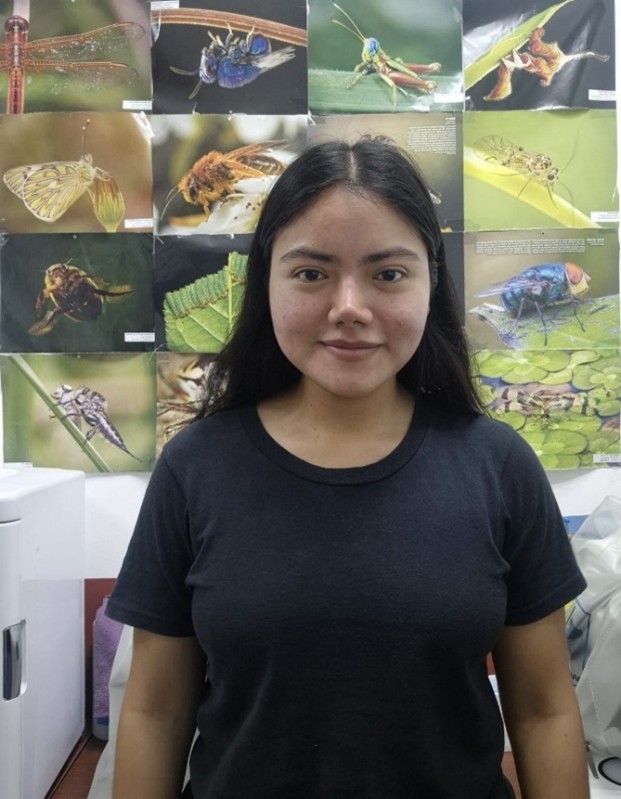 Retrato de la Biól. Esmeralda Donaxi Ramírez Ruiz, integrante del Laboratorio de Entomología Aplicada.